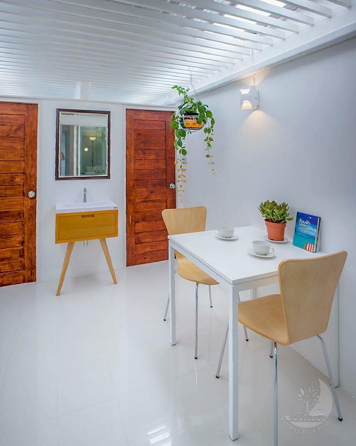 Railway Park Hostel Chiang Mai Zewnętrze zdjęcie